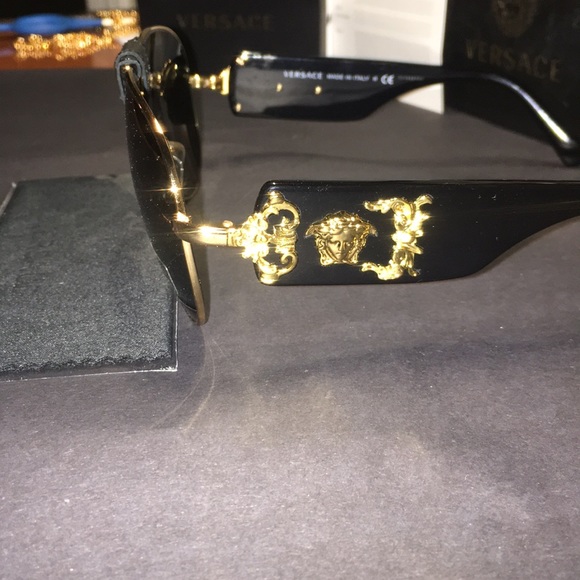 NWT Authentic Versace Gold Pilot Aviators - Picture 4 of 5